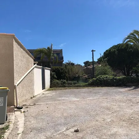 Maison A 500 M De La 度假居