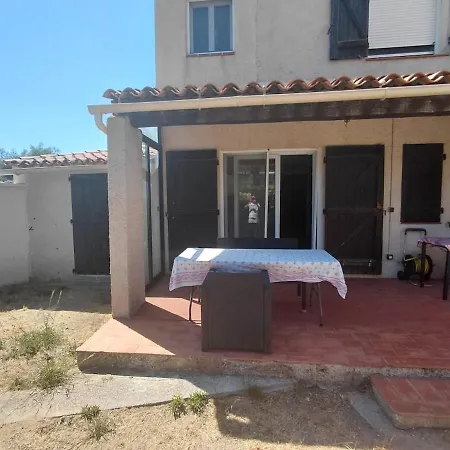 Maison A 500 M De La *
